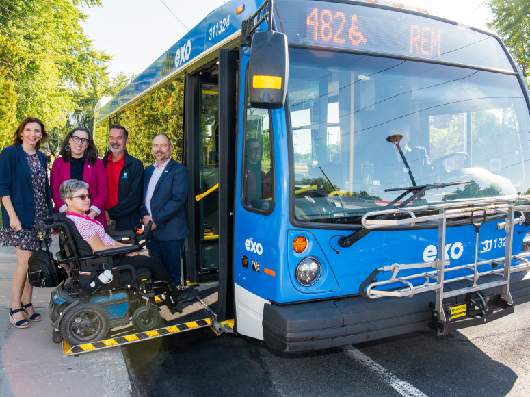 Aurélie Pradal, directrice générale, Ville de Chambly, Alexandra Labbé, mairesse, Ville de Chambly, Luc Ricard, Conseiller municipal, Ville de Chambly, Jim Colonel Bertrand, Directeur exécutif – Exploitation (intérim), exo, Joannie Tru