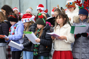 Enfants de la chorale de Noël.