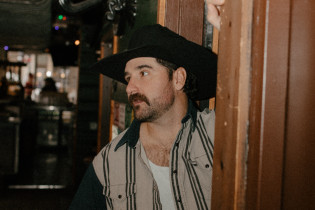 Rick Duff avec un chapeau de cowboy.